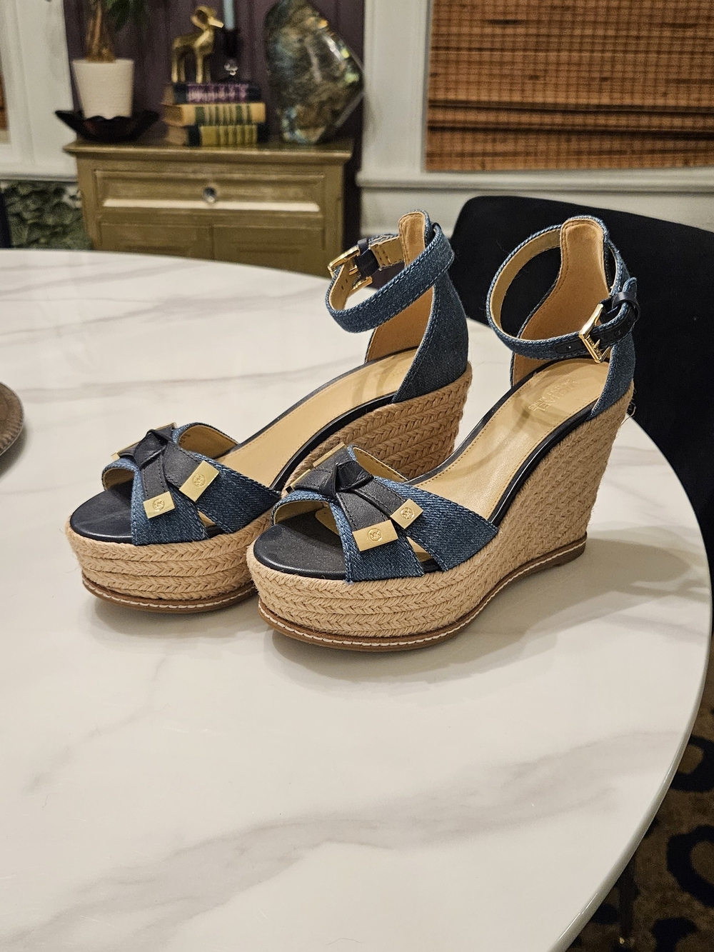 MICHAEL Michael Kors Navy Denim & Tan Jute Wedge Sandals with Gold Hardware - Picture 4 of 6